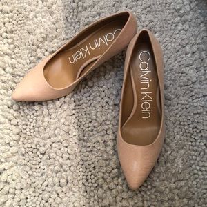 Brand new never worn Calvin Klein pumps